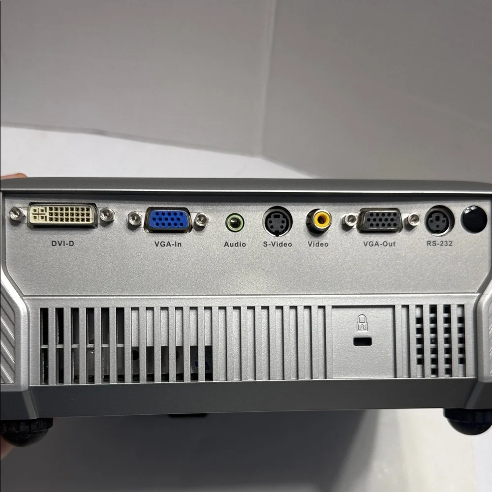 OPTOMA EP716 DLP PORTABLE PROJECTOR